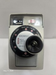 Vintage KODAK BROWNIE 8 8mm Movie Camera 2.7 lens USA Not Tested Does Wind Up