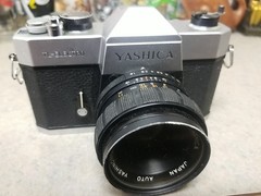 Yashica TL-Super 35mm SLR Camera Black with Yashinon-DS 50mm f/1.9 Lens *PARTS*
