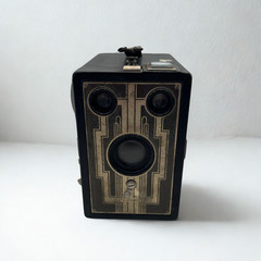Kodak Brownie Junior Six-16 Box Camera Art Deco Metal Faceplate 616 Film *READ