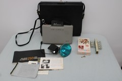 Polaroid 210 Land Camera 268 Flash Bulbs Cold Clip Manual Hard Case Untested