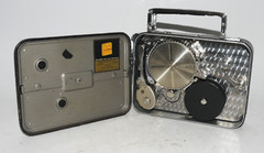 Ciné- Kodak Eight Model 60 8mm Movie Camera W/Carrying Case