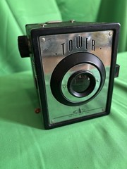 Tower Vintage Box Film Camera Model Use 120 or (B2) Film, Black