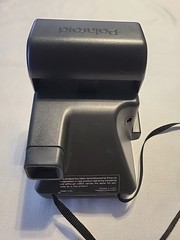 Polaroid One-Step CloseUp Instant Flash Camera w/ Strap Uses 600 Film Untested