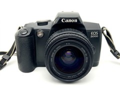 Canon EOS 5000 Analog SLR 35mm Kit Set With Sigma 28-70mm f/3.5-4.5 Lens