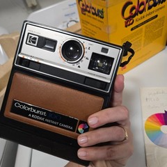 1978 Vintage Kodak Colorburst 100 Instant Polaroid Camera w/ Box & Manual – RARE