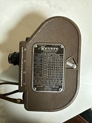 Vintage 1940s Revere Eight Model 88 8mm Movie Film Camera