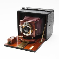 REKO Late 1800’s Rochester Optical Co. Mahagany and Brass Folding Camera (CF)