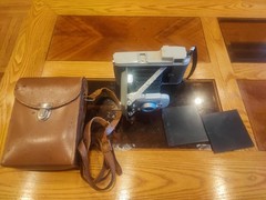 Vintage Polaroid Land Camera Model 80 Comes With Sleeve And a Manual ***Read***