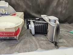 Polaroid Highlander Model 80 Land Camera w/ BC Flash 281 & Diffuser Vintage