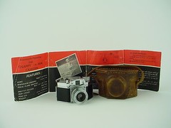 Snappy 14×14 Vintage Subminiature Spy Camera w/ Leather case & Manual – Rare