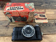 1940s DICK TRACY – SEYMOUR SALES CO CHICAGO NOVELTY ORIGINAL CAMERA & Box