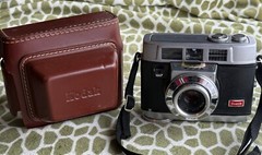 KODAK MOTORMATIC 35mm Film Camera * Ektanar 44mm F2.8 Lens w/ Leather Case