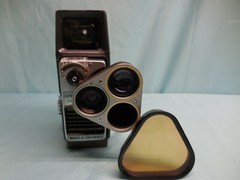 Camera, Bell & Howell 8 mm Cine-Camera PLUS a 120 VAC Floodlight 1950’s,BUNDLED!