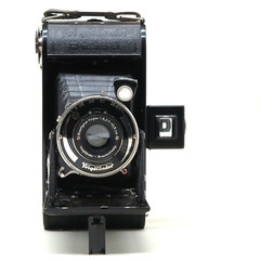 Voigtländer Bessa 6×9 w/Voigtar f/6.3 10.5cm – Fine vintage condition
