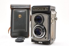 [Near Mint-] Yashica Yashica-A TLR Film Camera 80mm f/3.5 w/ Case #34902