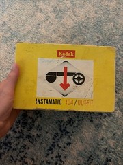 Vintage 1962 Kodak Instamatic 104 Camera with Original Box and Flash Cubes
