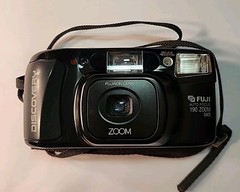 Fuji Discovery Auto Focus 190 Zoom 35MM Film Camera Point and Shoot Untested