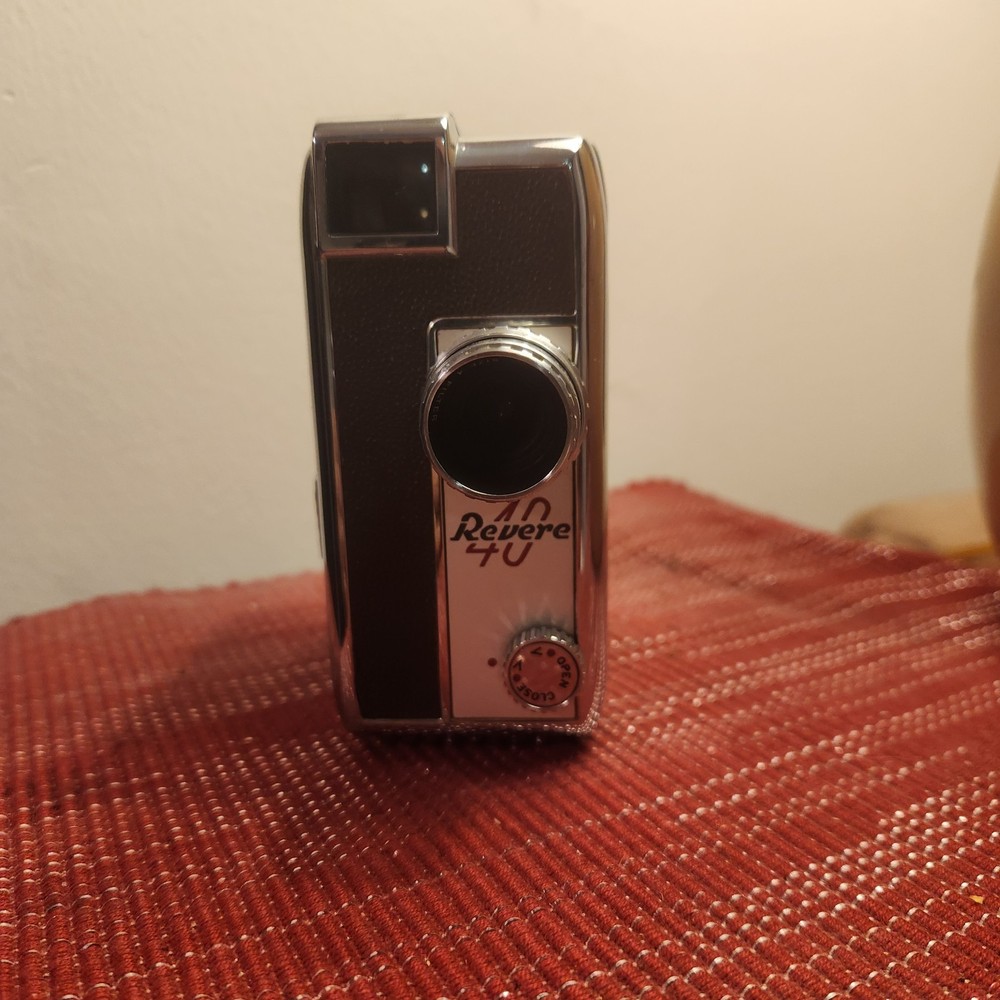 Vintage 1950s Revere 8 Model 40 8mm Cartridge Camera Untested VG Used