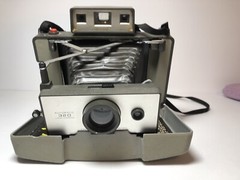 VINTAGE POLAROID AUTOMATIC 320 LAND CAMERA, Flash, Self Timer, Case, Untested