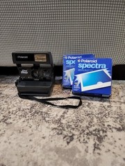 Vintage Polaroid One Step 600 Instant Film Camera W/insta Film