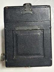 1930-era Graflex Model B 3 1/4 x 4 1/4 camera for display only