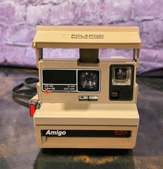 Vintage Polaroid Amigo 620 Tan Instant 600 Film Land Camera