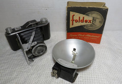 Vintage Foldex 20 Camera w/86mm Octvar Lens, Flash Attachment, Box UNTESTED