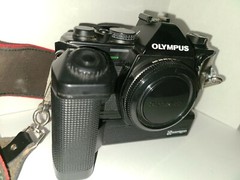 Olympus om-2s program SLR Camera W/ Samyang F:28 70mm Lense / Winder / Strap