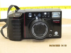The listing is for:(1)MinoltaAFTelePoint&Shoot 35mm Camera w/ Minolta dual lens