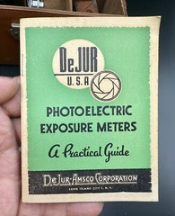 DeJur 1949 Model D-100 8mm camera – Winds & Runs – Untested – with case, manual+