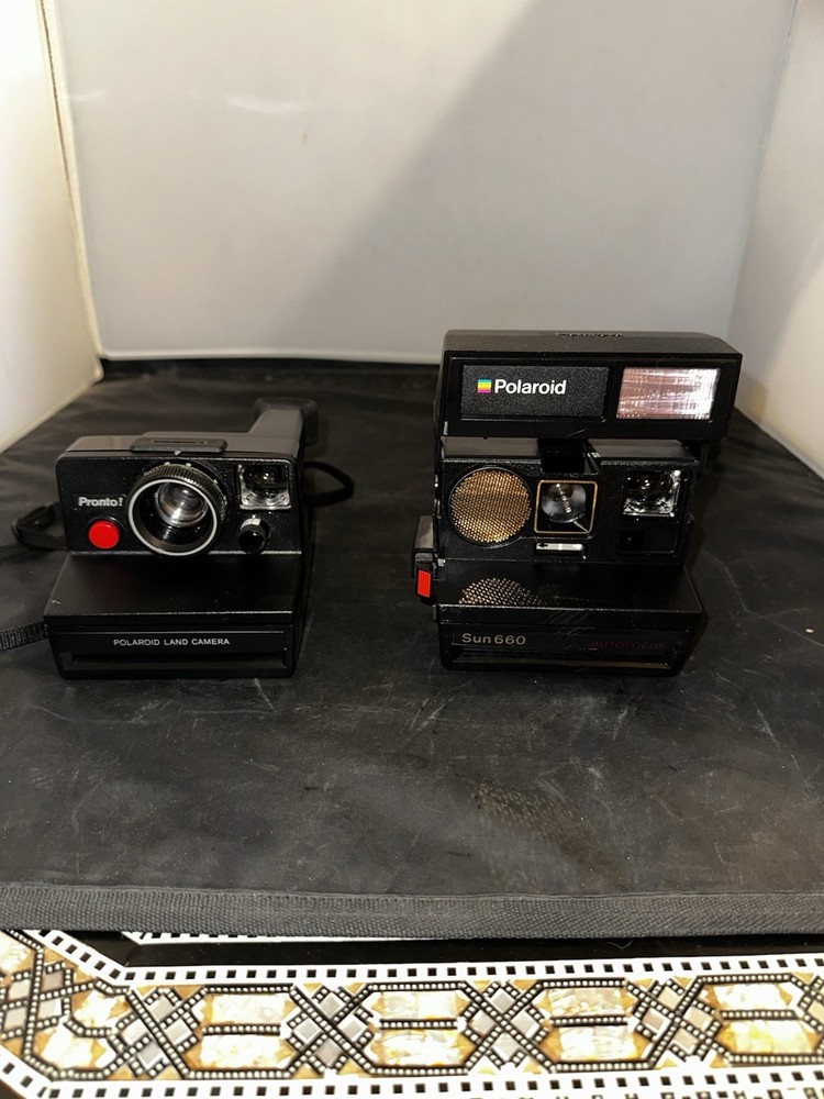 lot of 2 polaroid Cameras Sun 660 / Pronto!