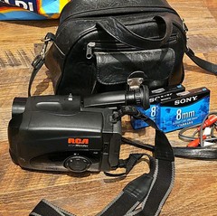 Rca Small Wonder Auto Focus 18x Zoom Model Ccc641 Camcorder Video Camera 1998