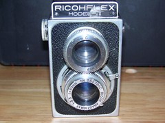 Ricohmat 2 14×2 1/4 film format twin reflex camera