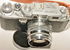 VINTAGE CANON 50mm, f1.5 LENS & RF CAMERA IVSB WITH CASE. BEAUTIFUL & WORKING