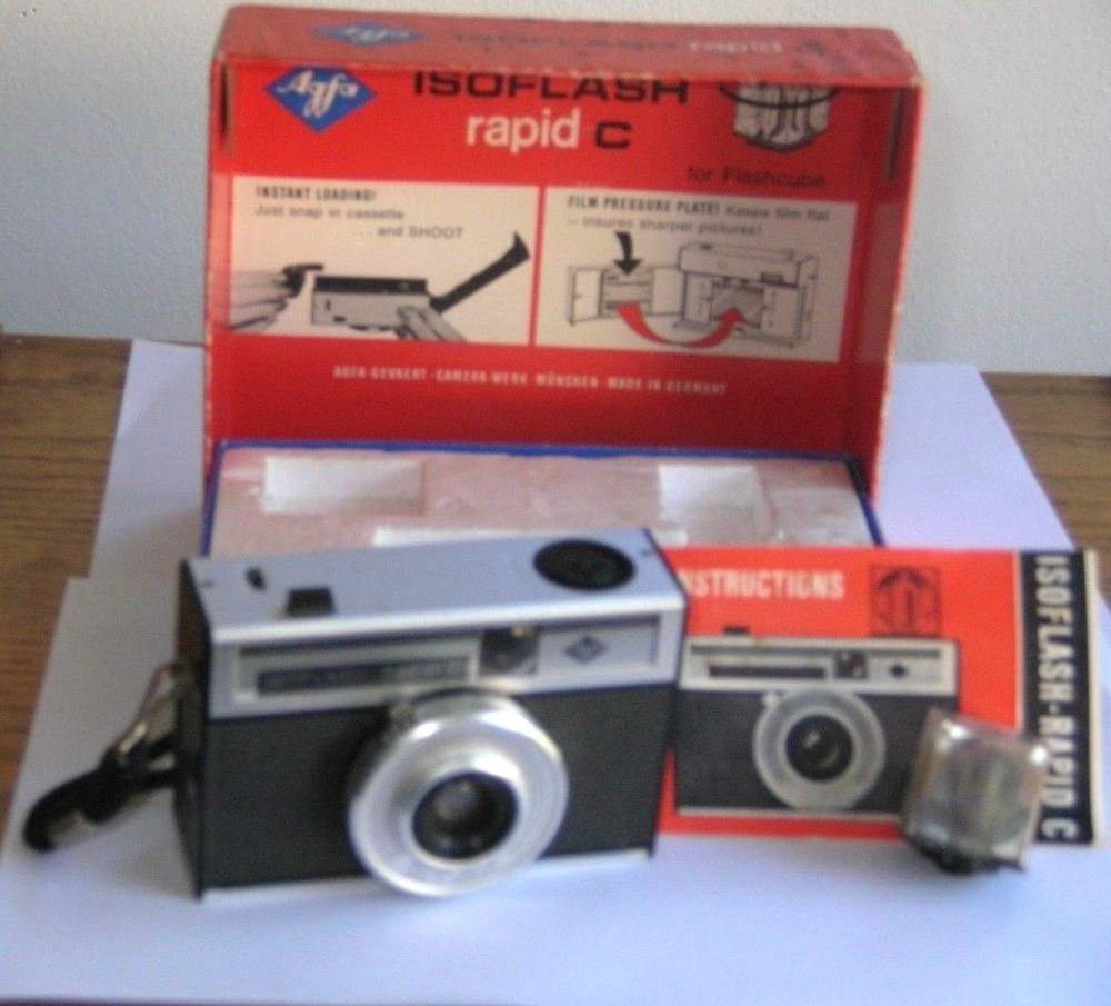 Vintage Agfa Isoflash rapid C Camera Isitar Lens Made in Germany Original Box