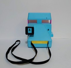 Polaroid 600 Hello Kitty & Friends Pastel Pink Instant Film Camera