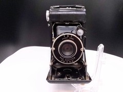 VINTAGE Kodak Vigilant Junior Six-20 Folding Camera – 1940s