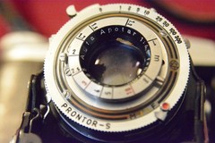 Agfa Isolette II Folding Camera w/ Apotar 85mm 1:44.5 Lens in Prontor S shutter