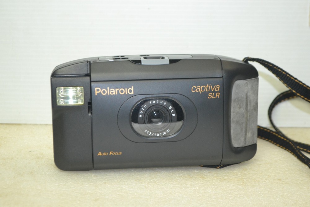 Polaroid Captiva SLR vintage camera with case