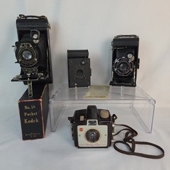 VTG Kodak Cameras Folding Pocket/ Vest Pocket/Junior/Brownie Holiday Flash Lot 4