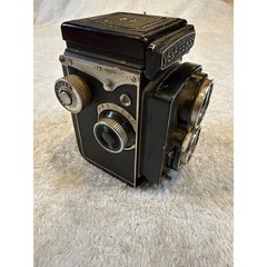 Yashica-635 TLR Film Camera 120 35mm Dual Format Yashikor 80mm f3.5 Lens