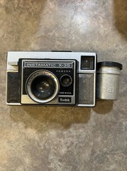 VTG 70’s Kodak Instamatic X-35 Film Camera MadeinUSA Movie Prop W/ Tin Film-can