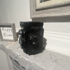 Yashica Mat-124G Black TLR Twin Lens Reflex 120 Film Medium Format Camera