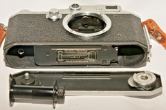 VINTAGE CANON 50mm, f1.5 LENS & RF CAMERA IVSB WITH CASE. BEAUTIFUL & WORKING