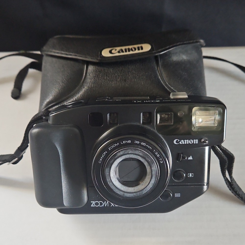 Canon Sure Shot Zoom XL 35mm Film Camera Black with Canon Case not tested
