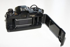 Contax 137 MD Quartz 35mm SLR Film Camera Body WORKS NICE