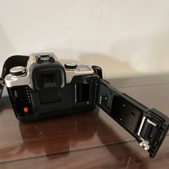 Canon EOS Elan II 35mm SLR Film Camera w/ Strap, Black/Silver, Battery
