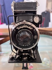 Voigtlander vintage With Skopar / Compur Lens – Filters And Case