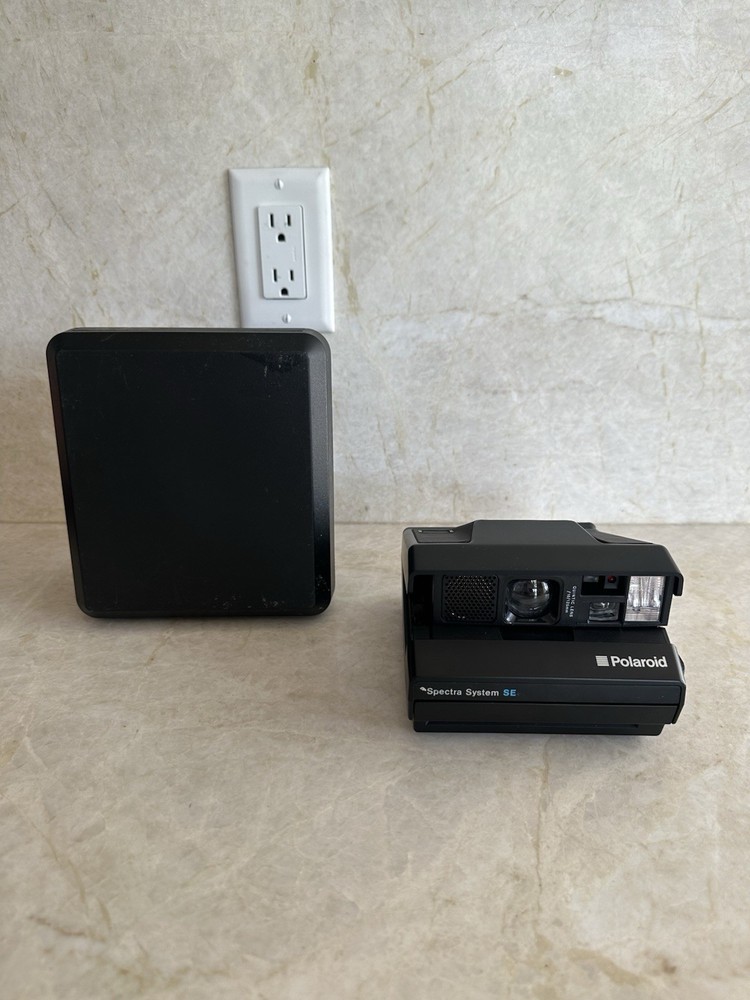 Polaroid Spectra AF System SE Instant Film Camera. Comes With Case. Tested Works