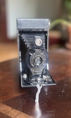 Vintage Kodak No. 2 Folding Autographic Brownie. Ball Bearing Shuttter